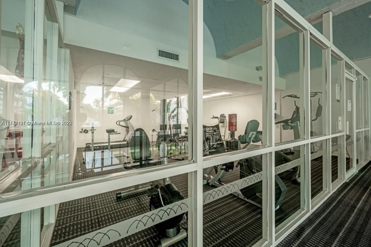 496 NW 165th St Rd, Unit D112, Miami, FL 33169 Photo