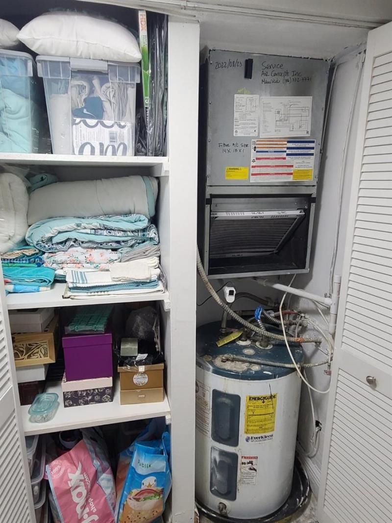 496 NW 165th St Rd, Unit D112, Miami, FL 33169 Photo