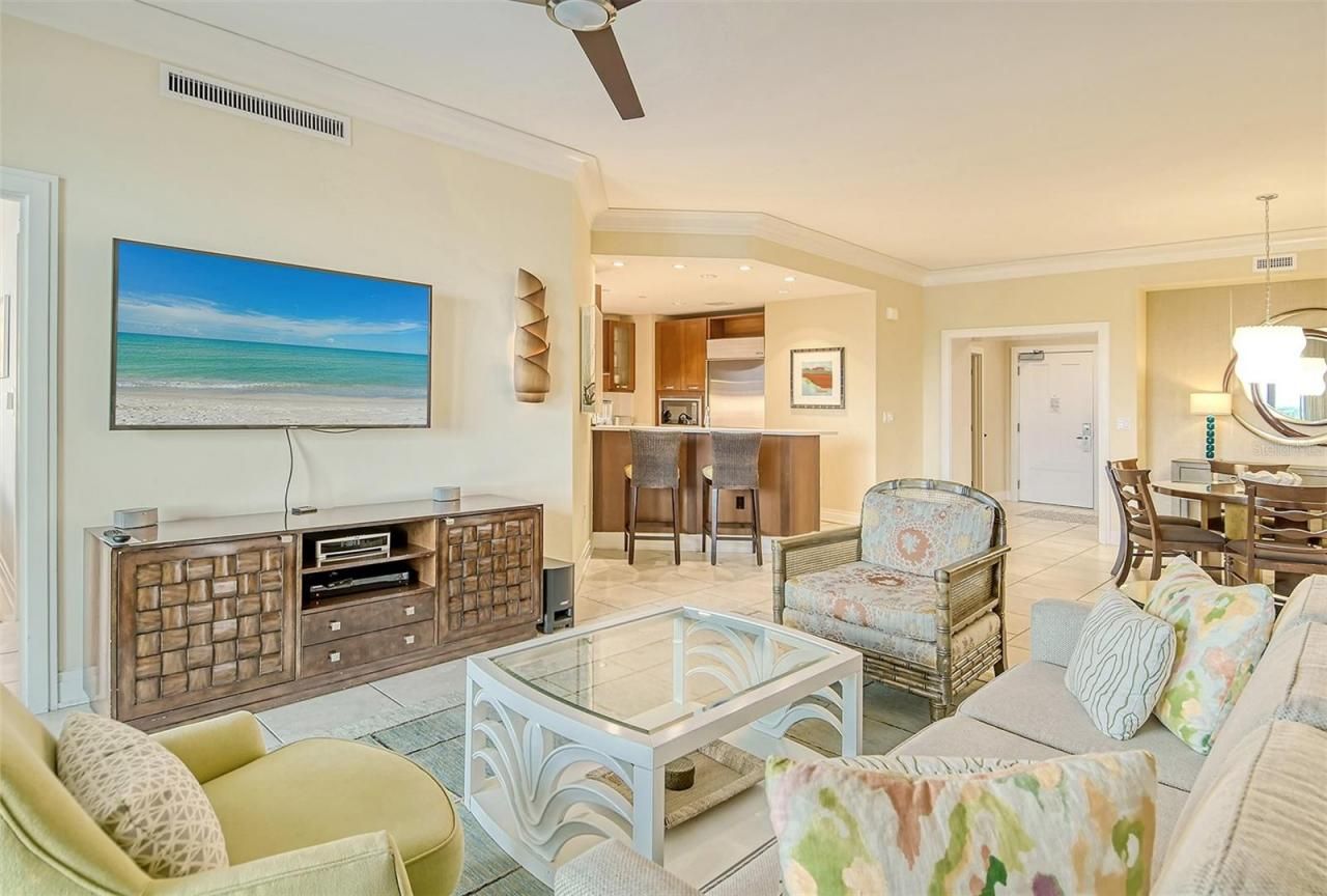 915 Seaside Drive, Unit 312, Weeks, Sarasota, FL 34242 Photo