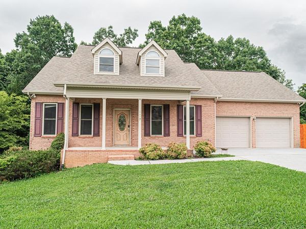 809 Reagan View Lane, Seymour, TN 37865