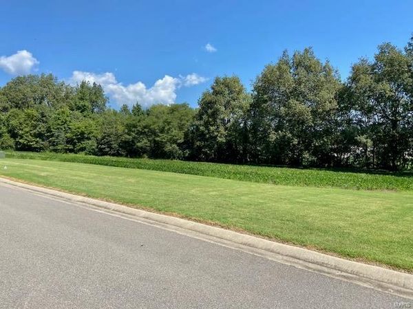 25 Brookfield, Dexter, MO 63841