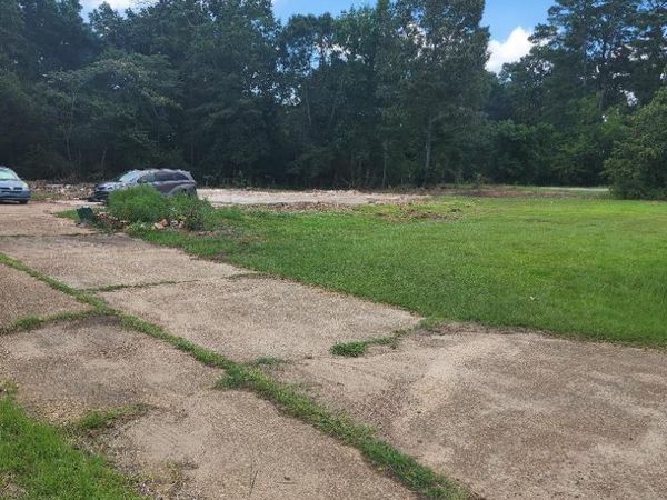 5733-5735 Terry Road, Byram, MS 39272