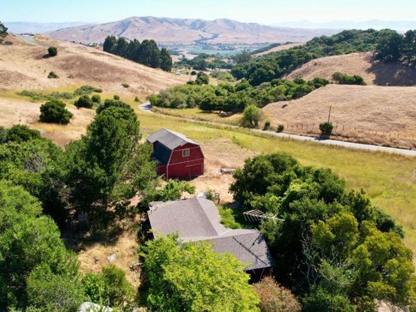 1110 Merrill Road, San Juan Bautista, CA 95045