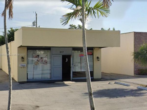 617 Northlake Blvd, North Palm Beach, FL 33408