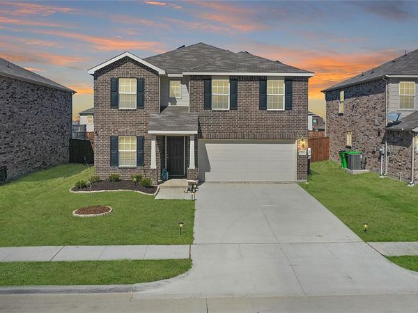 1309 Waggoner Drive, Aubrey, TX 76227