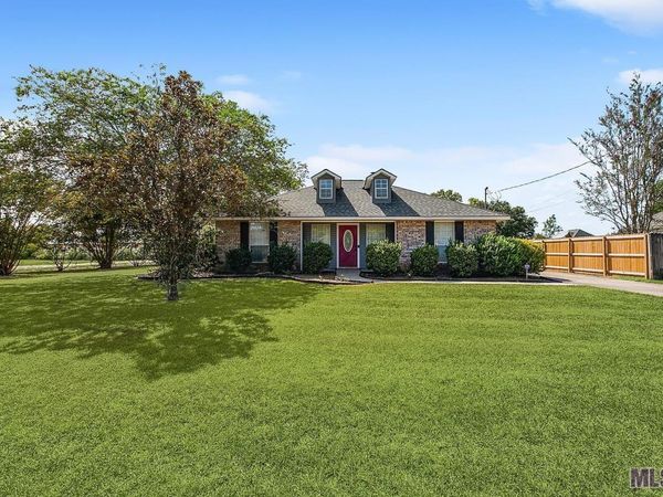 15017 Ridgewood Ave, Prairieville, LA 70769