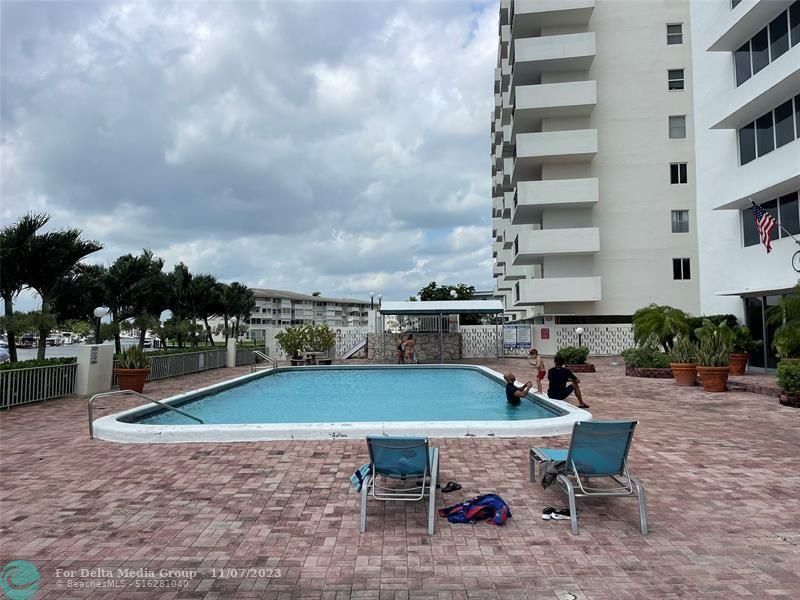 401 Golden Isles Drive, Unit 1104, Hallandale Beach, FL 33009 Photo