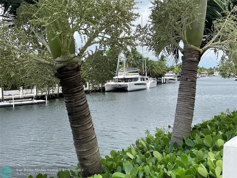 401 Golden Isles Drive, Unit 1104, Hallandale Beach, FL 33009 Photo