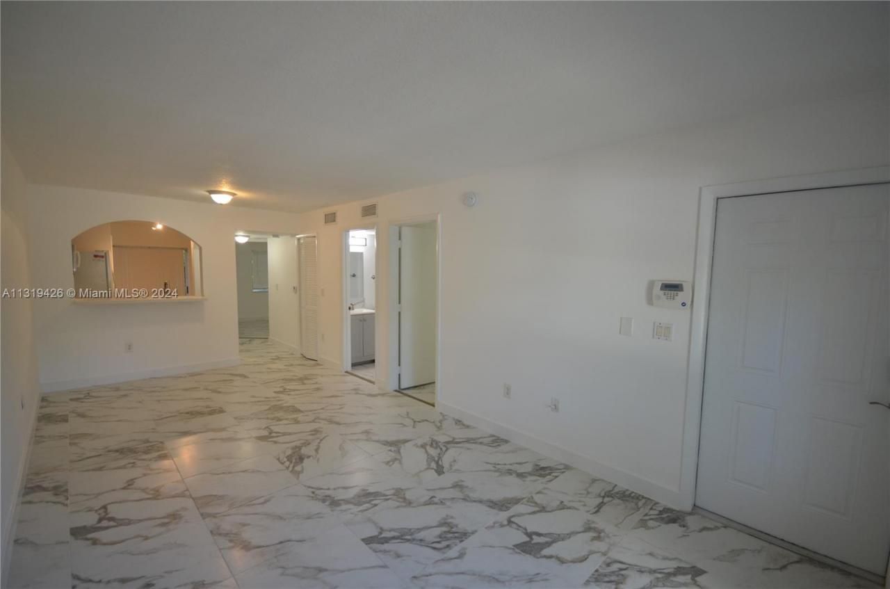 1241 SE 29th St, Unit 102, Homestead, FL 33035 Photo