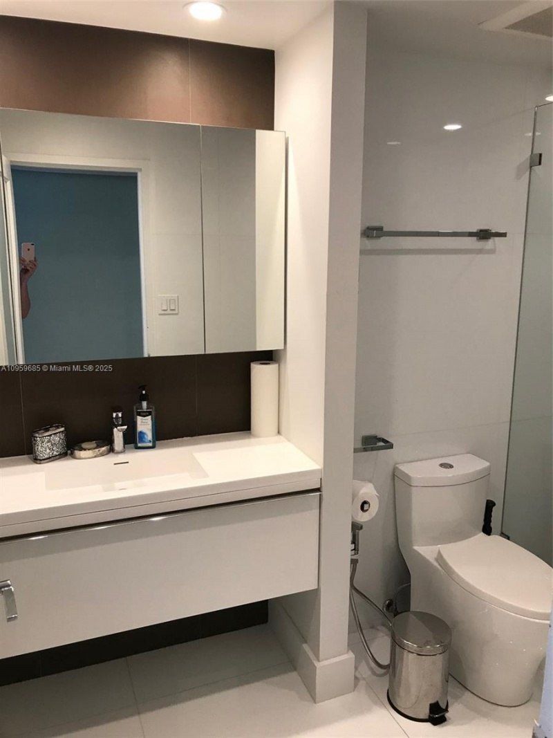 100 Lincoln Rd, Unit 719, Miami Beach, FL 33139 Photo