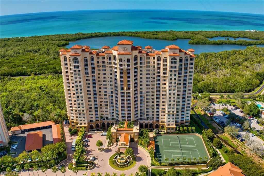 6597 Nicholas Blvd, Unit 401, Naples, FL 34108 Photo