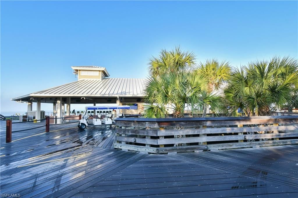 6597 Nicholas Blvd, Unit 401, Naples, FL 34108 Photo