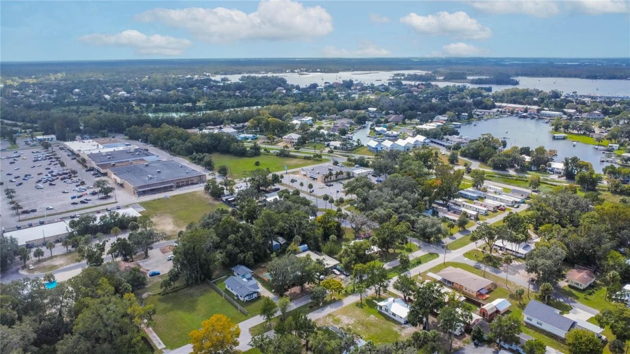 464 NE 2nd Street, Crystal River, FL 34429 Photo