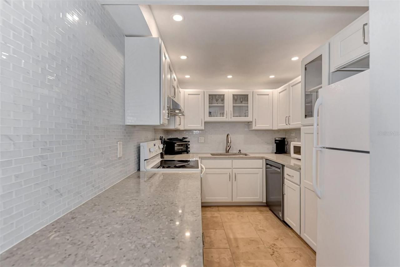 5855 Midnight Pass Road, Unit 426, Sarasota, FL 34242 Photo