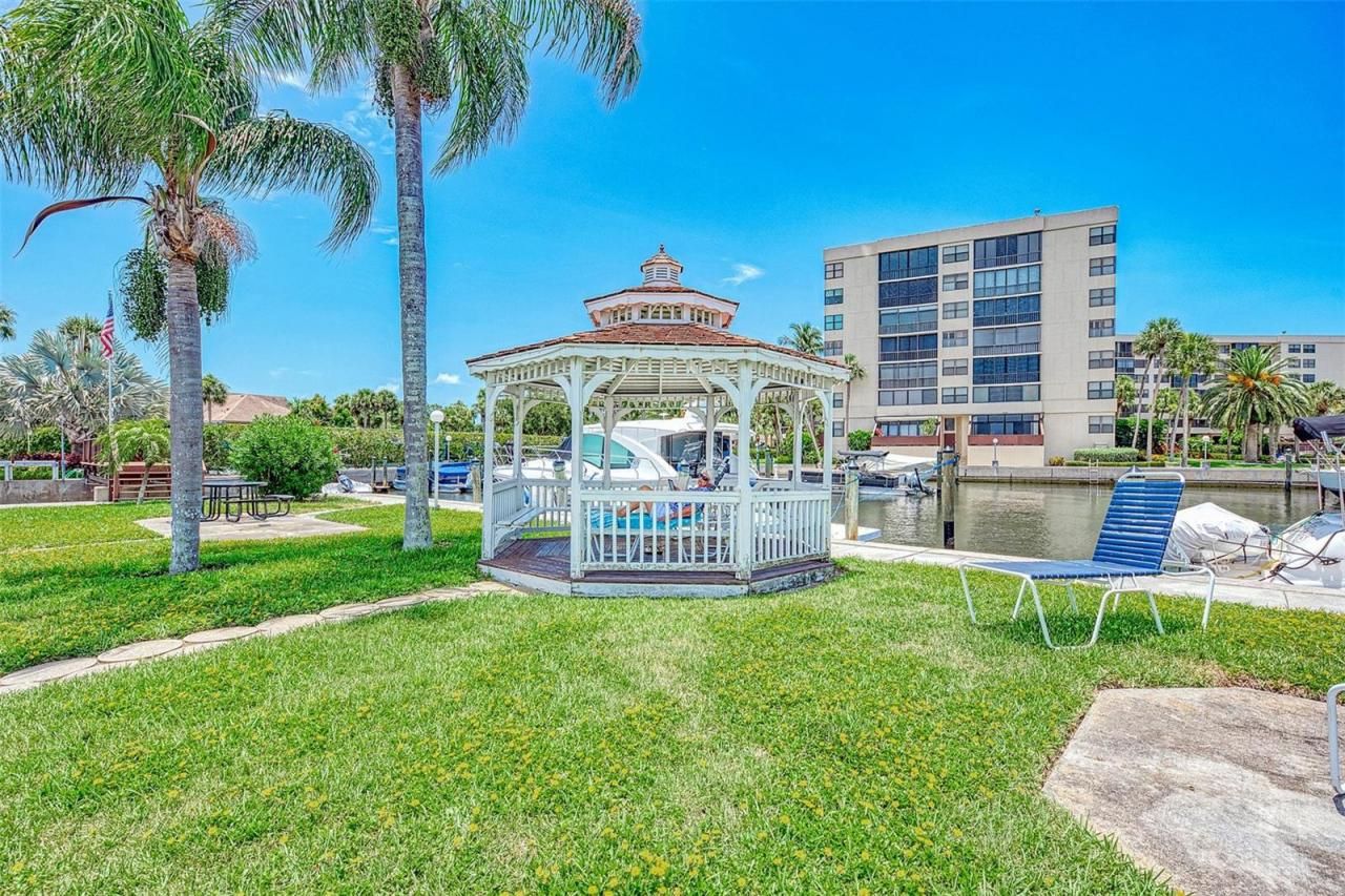 5855 Midnight Pass Road, Unit 426, Sarasota, FL 34242 Photo
