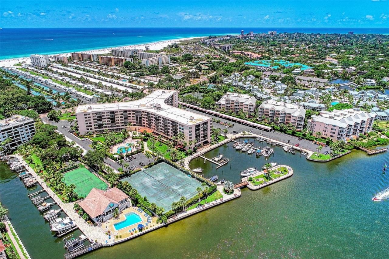 5855 Midnight Pass Road, Unit 426, Sarasota, FL 34242 Photo