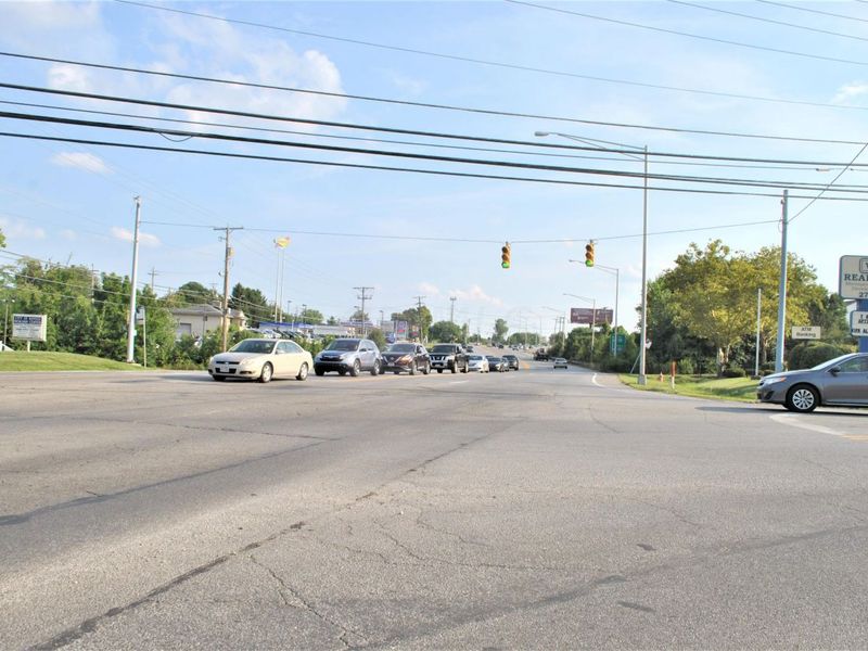 1125 GEORGESVILLE Road, Columbus, OH 43228 Photo 5