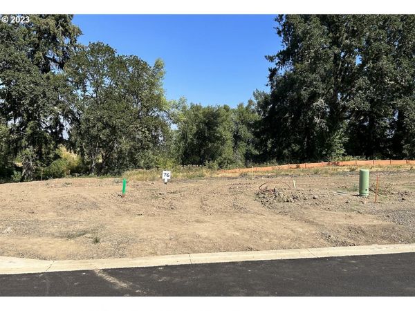3192 NW Pinehurst DR, Unit 76, McMinnville, OR 97128