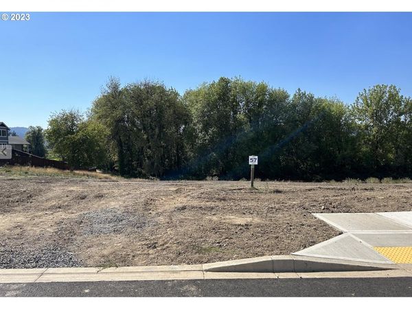 3011 NW Shadden DR, Unit 57, McMinnville, OR 97128