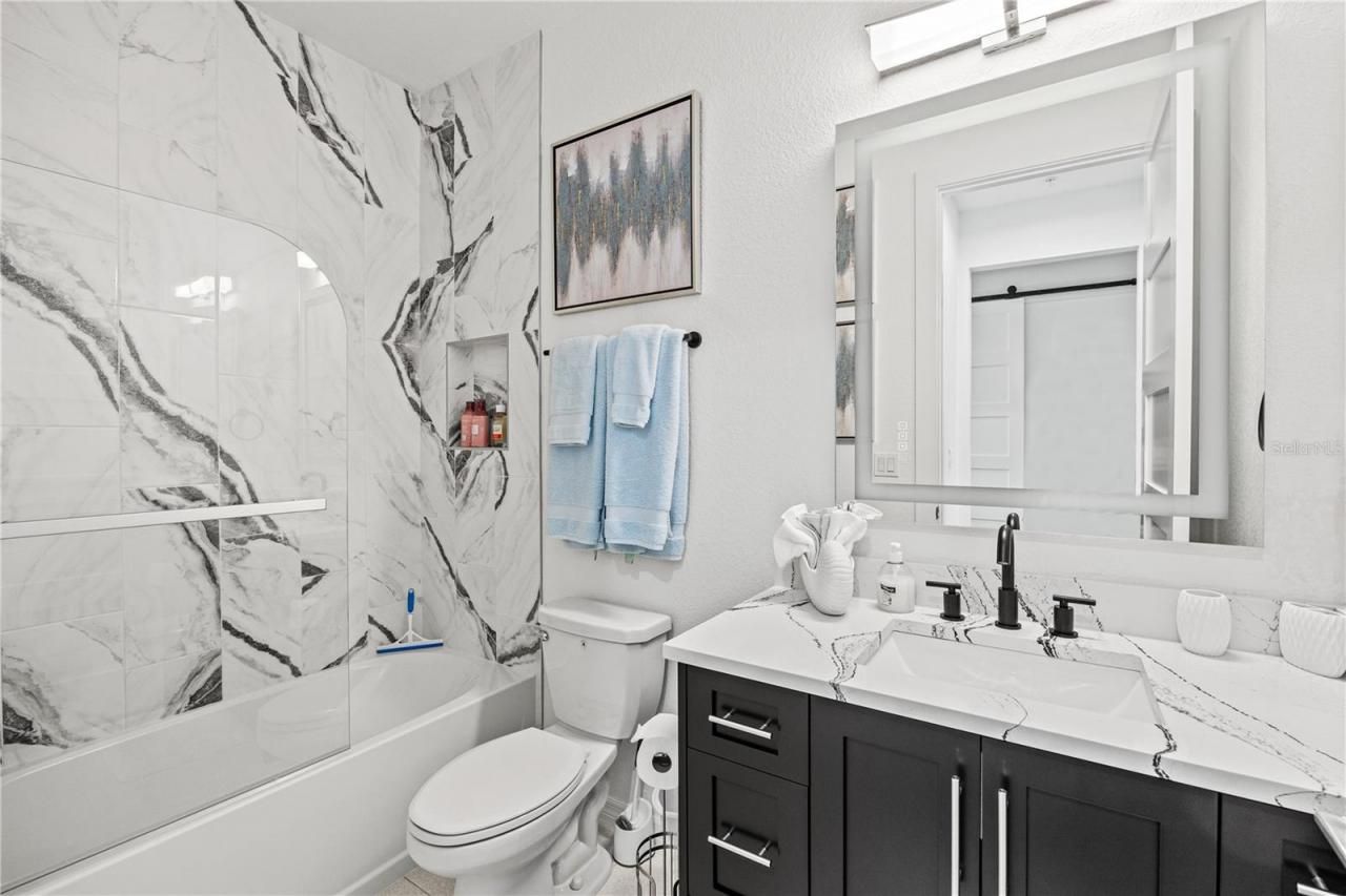 18114 Gawthrop Drive, Unit 402, Lakewood Ranch, FL 34211 Photo