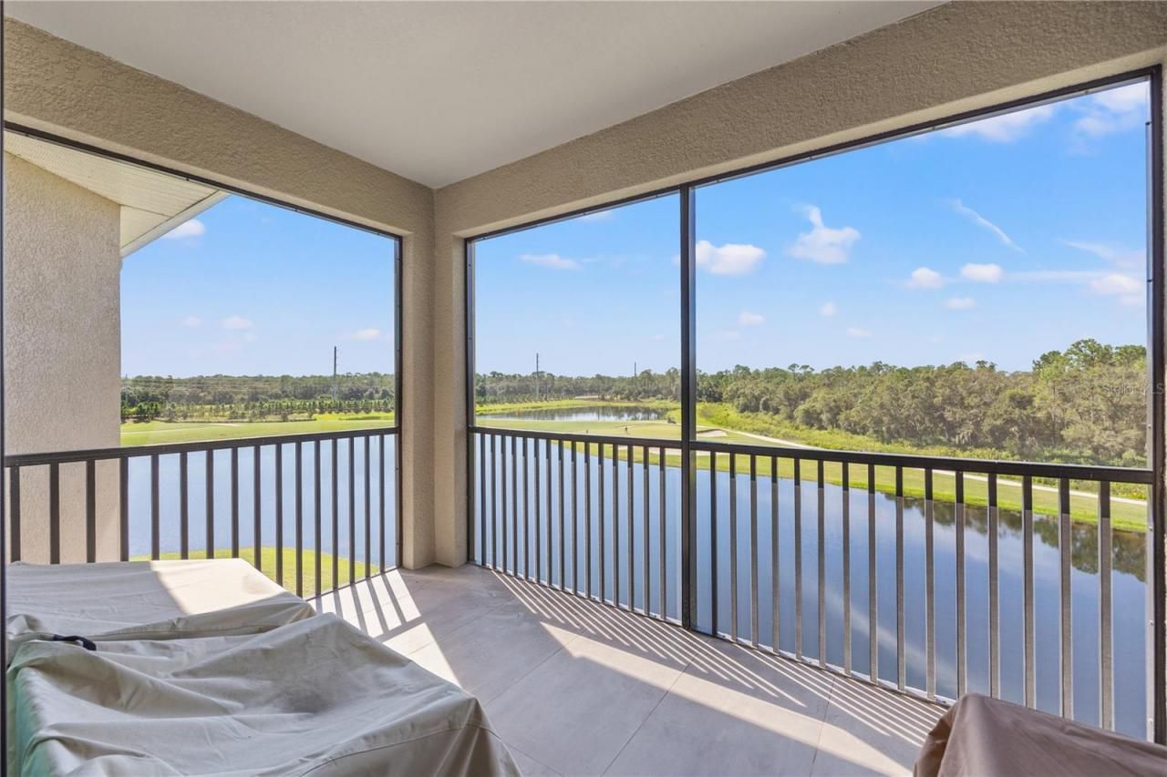 18114 Gawthrop Drive, Unit 402, Lakewood Ranch, FL 34211 Photo