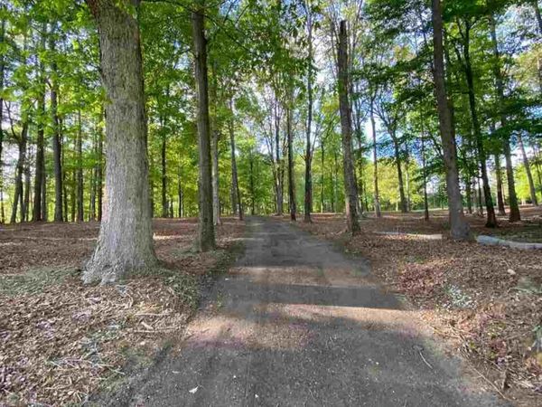 E Franklin Street, Carthage, MS 39051