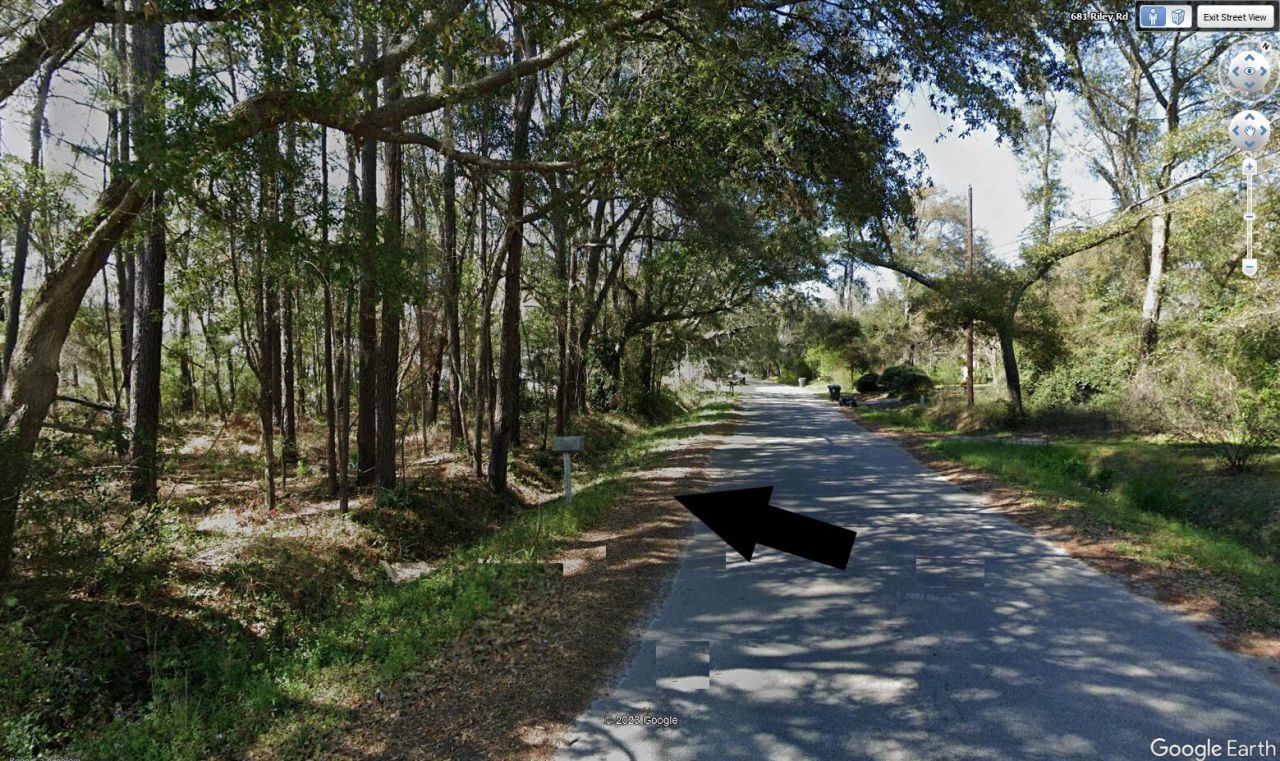 679 & 683 Riley Road Photo 14