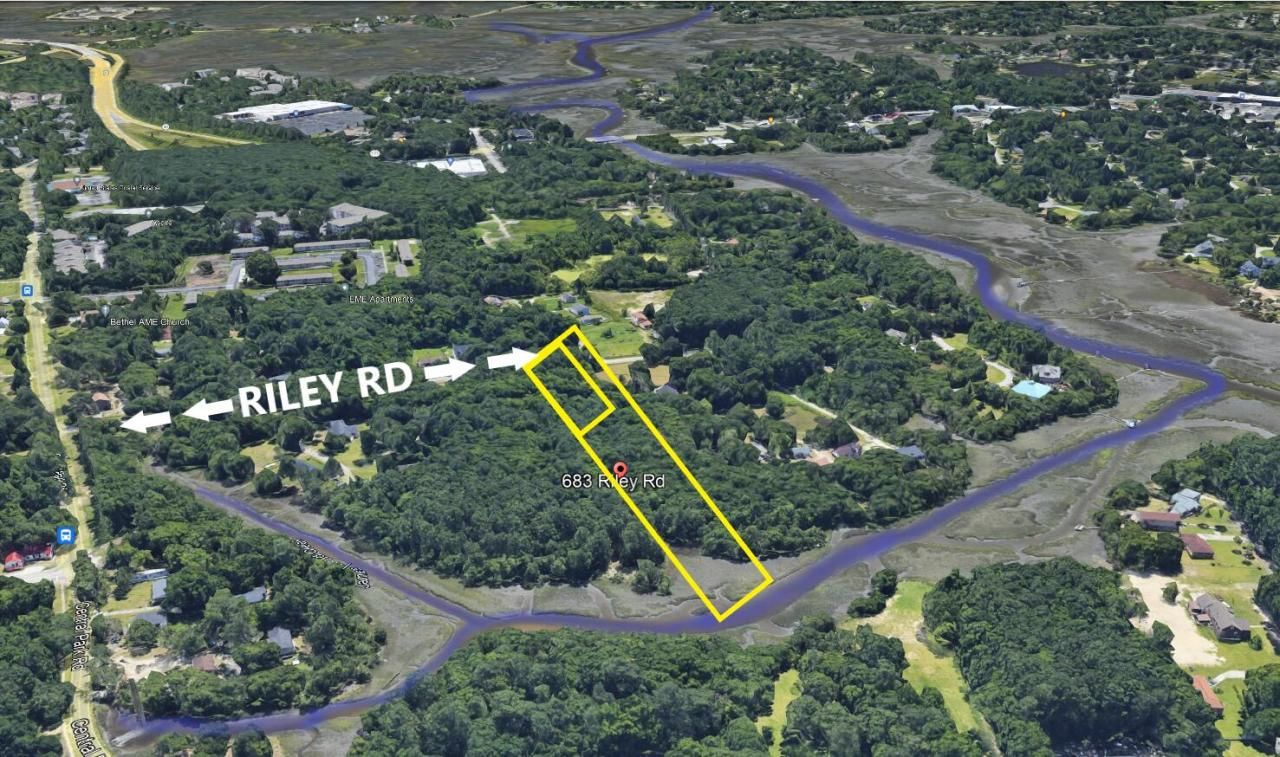 679 & 683 Riley Road Photo 5