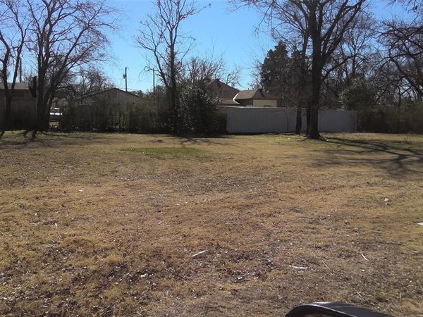 4528 Meek Street, Dallas, TX 75216