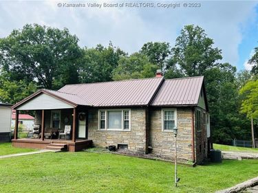 69 Central Avenue, St Albans, WV 25177