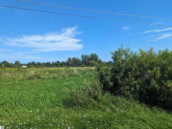 Court Street S, Au Gres, MI 48703