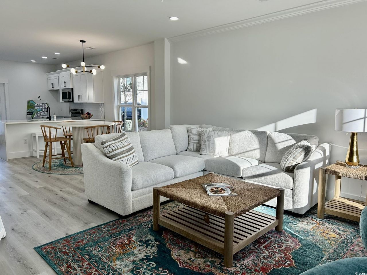 861 Maxine Ct. Photo 3