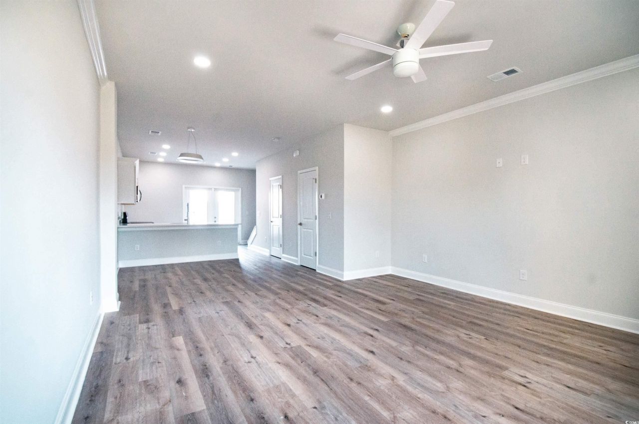 861 Maxine Ct. Photo 9