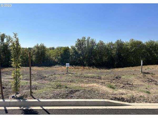 3101 NW Shadden DR, Unit 62, McMinnville, OR 97128