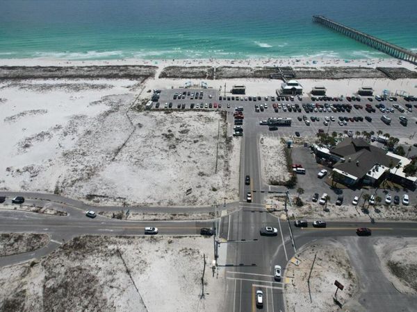 Gulf Boulevard, Navarre, FL 00000