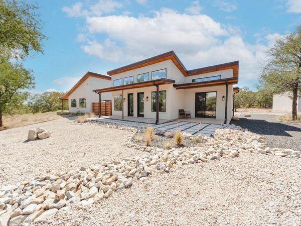 135 Demonbreun Court, Chico, TX 76431