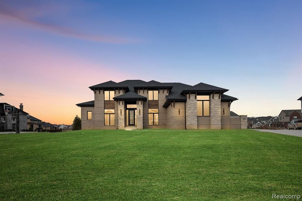 3818 Royal Berkshire Lane, Oakland Township, MI 48363 Main Photo