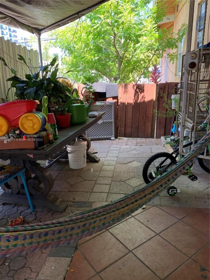 1104 NW 6th St, Miami, FL 33136 Photo