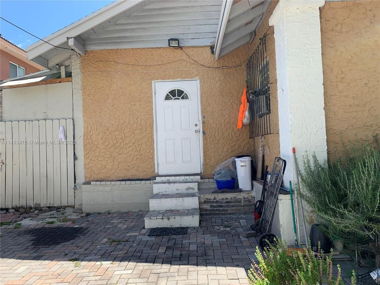 1104 NW 6th St, Miami, FL 33136 Photo