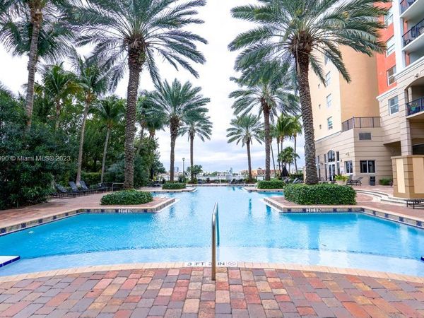 17145 N Bay Rd, Unit 4403, Sunny Isles Beach, FL 33160
