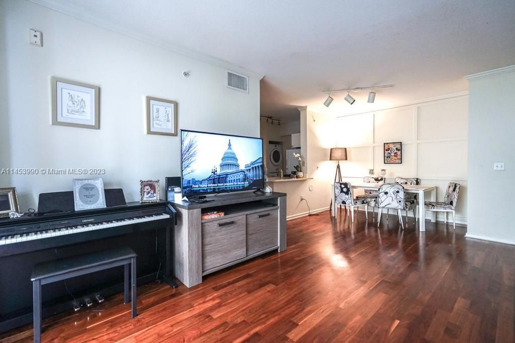 17145 N Bay Rd, Unit 4403, Sunny Isles Beach, FL 33160 Photo