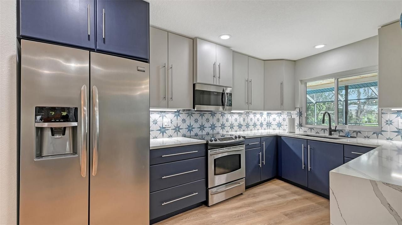 3924 Helene Street, Sarasota, FL 34233 Photo