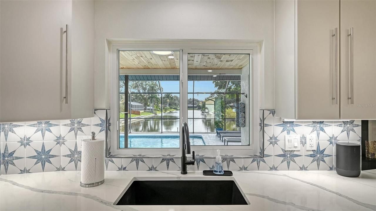 3924 Helene Street, Sarasota, FL 34233 Photo
