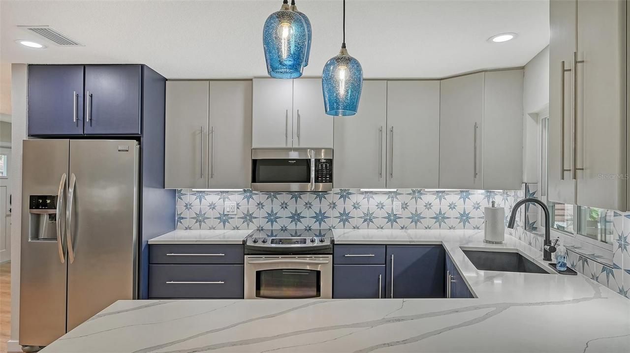 3924 Helene Street, Sarasota, FL 34233 Photo