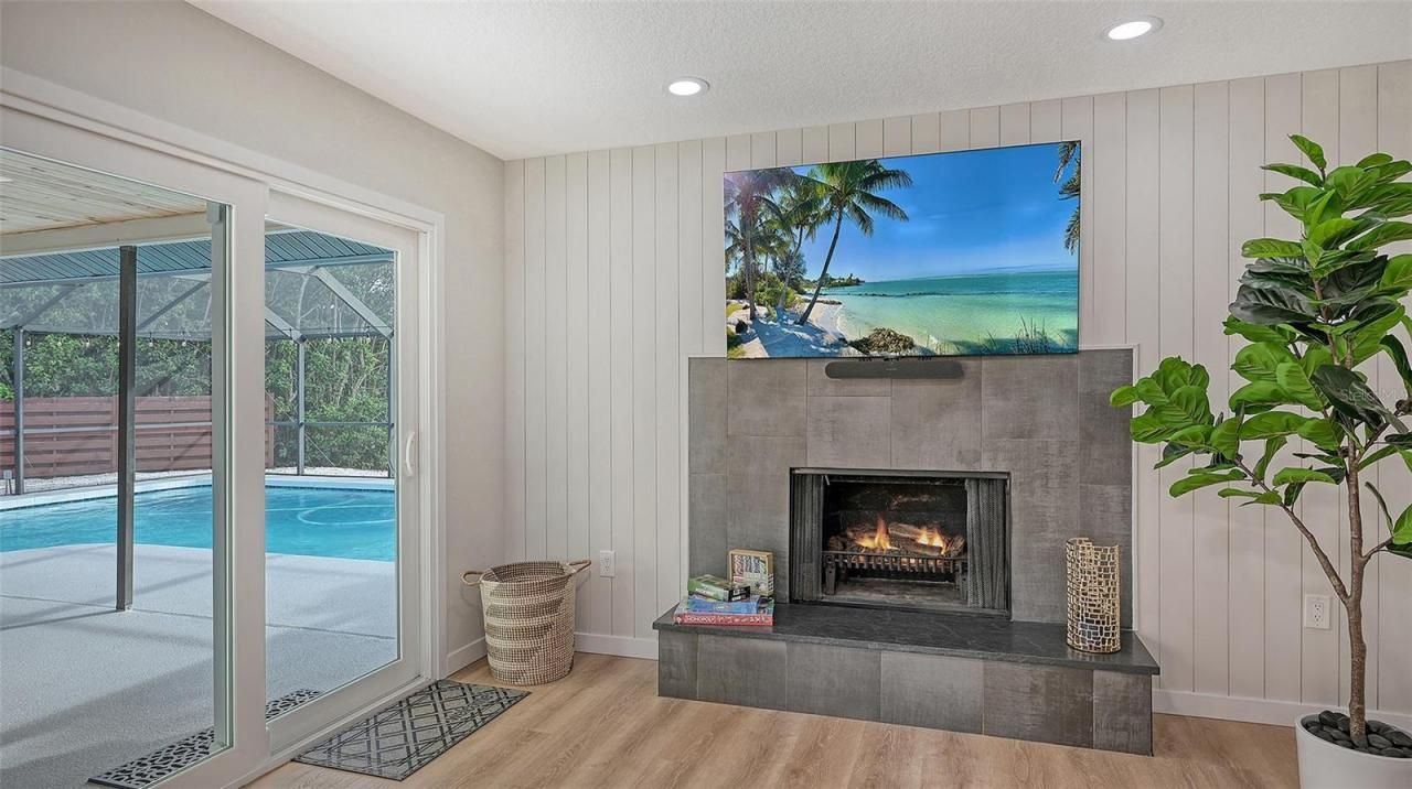 3924 Helene Street, Sarasota, FL 34233 Photo