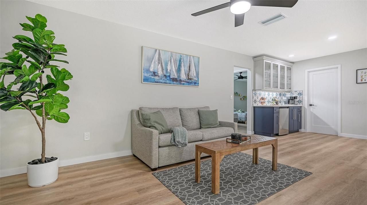 3924 Helene Street, Sarasota, FL 34233 Photo