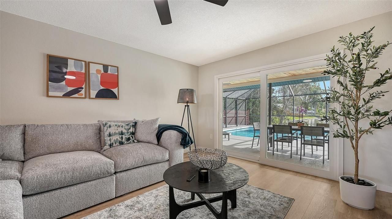 3924 Helene Street, Sarasota, FL 34233 Photo