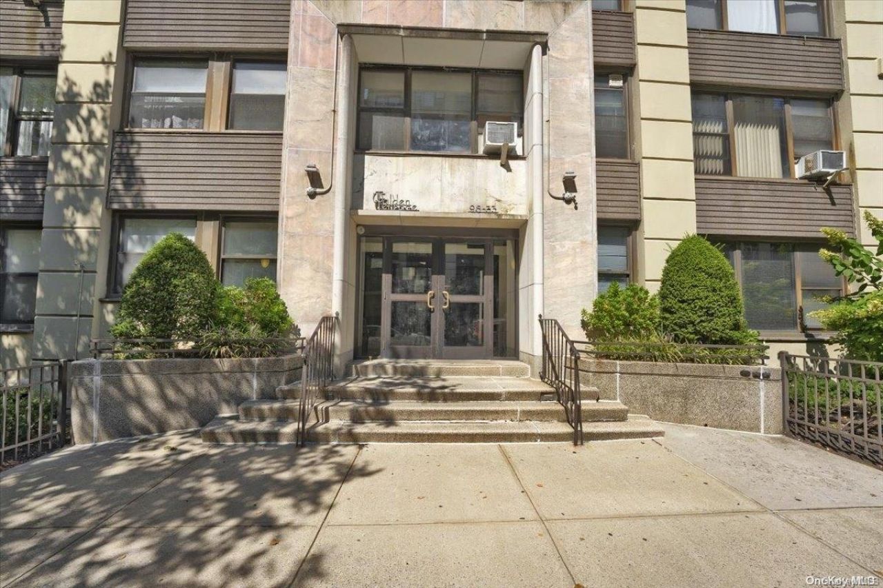 98-33 64th Avenue, Unit 4f, Rego Park, NY 11374 Main Photo