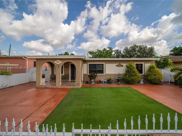 925 E 29th St, Hialeah, FL 33013