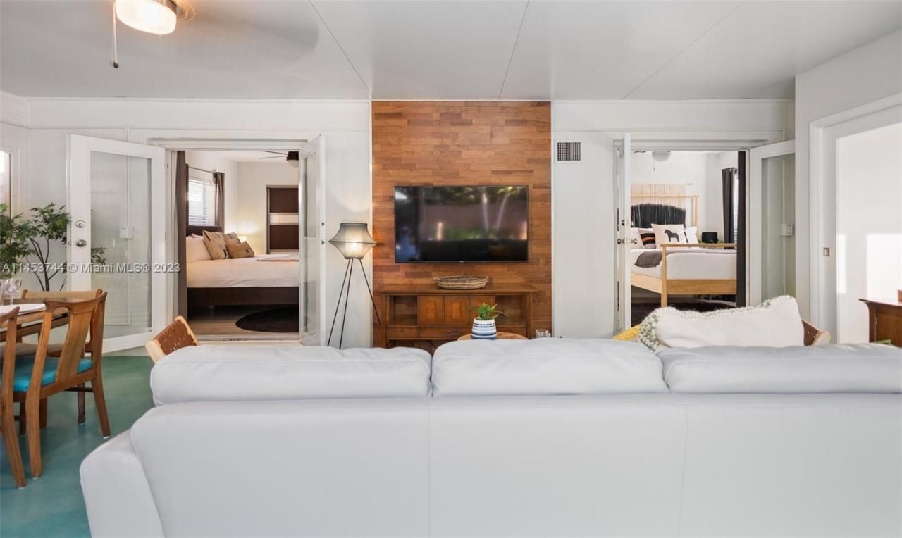 201 NE 16th Ct, Fort Lauderdale, FL 33305 Photo